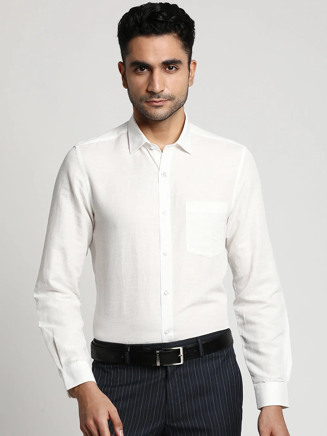 Solid White Slim Fit Formal Full Sleeve Shirt