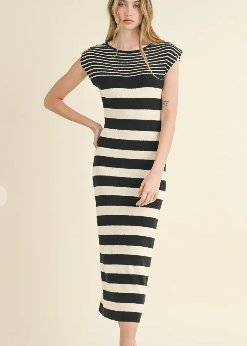 Stripe Pattern Knitted Long Dress